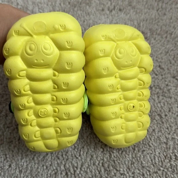 Knock off crocs - Picture 2 of 2